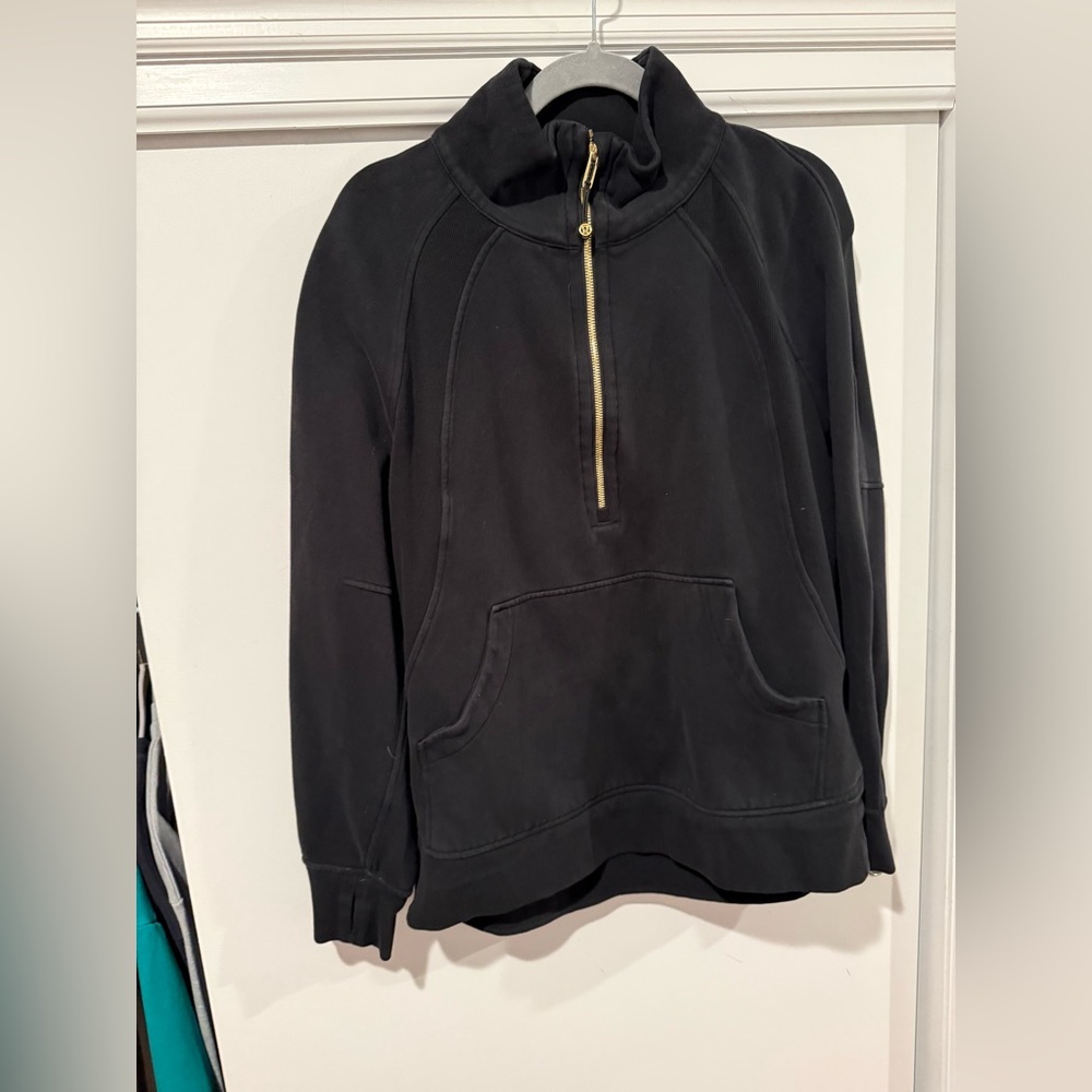 Lululemon scuba oversized full zip long black gold zip great condition M/L